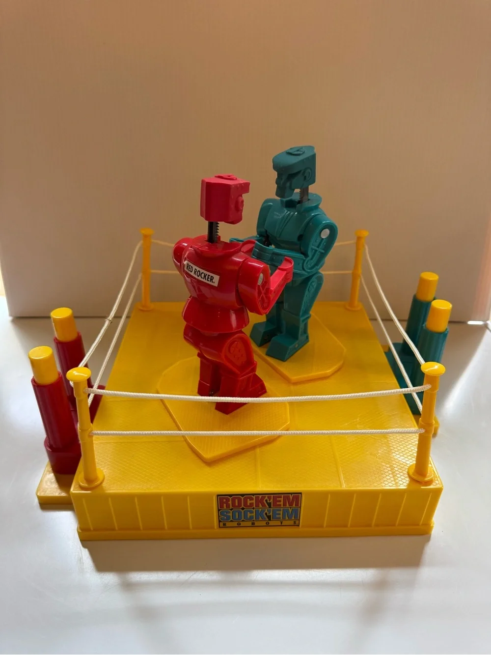 Rock Em Sock Em Robots 2001 Classic Vintage Boxing Toy Game Mattel- Excellent